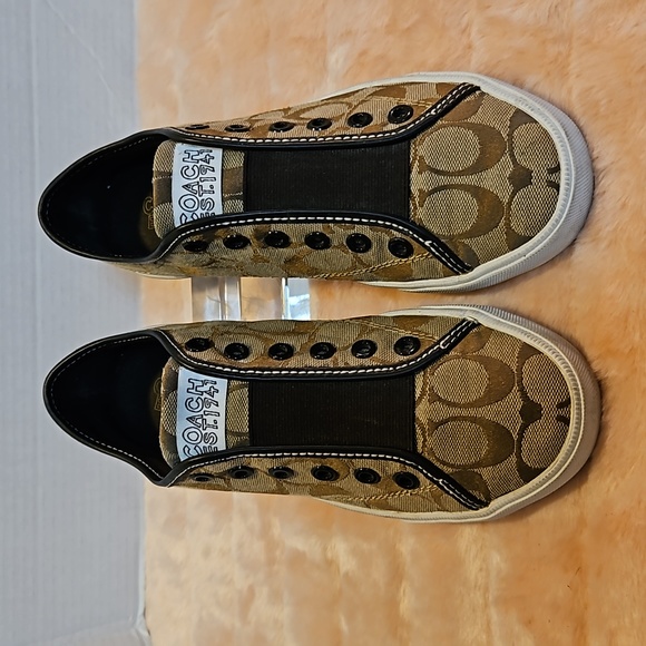 PREOWNED COACH SNEAKERS - Picture 2 of 7